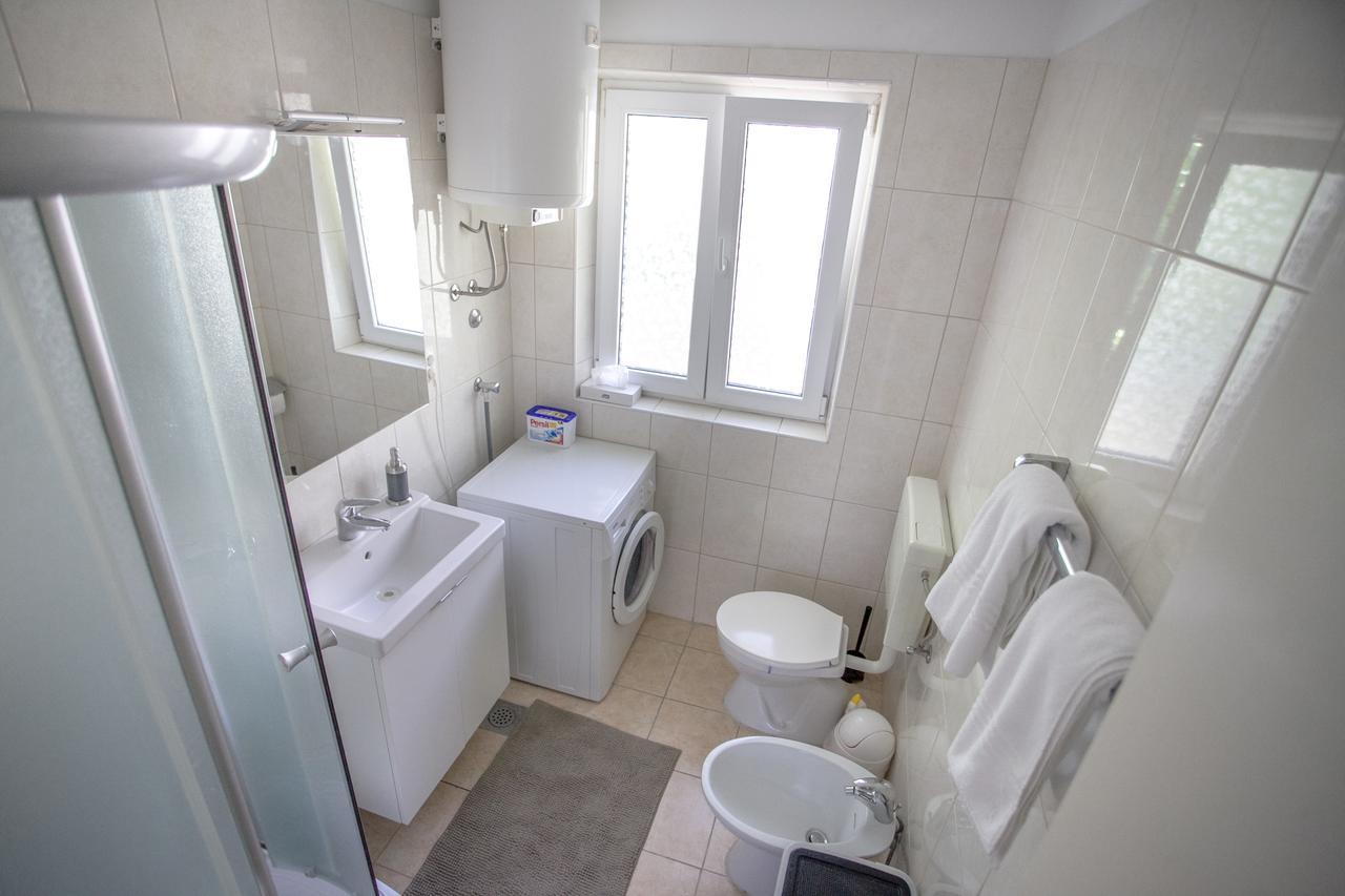 Apartment Omis Holiday Dış mekan fotoğraf