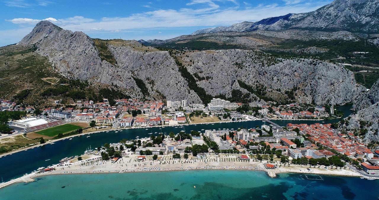 Apartment Omis Holiday Dış mekan fotoğraf