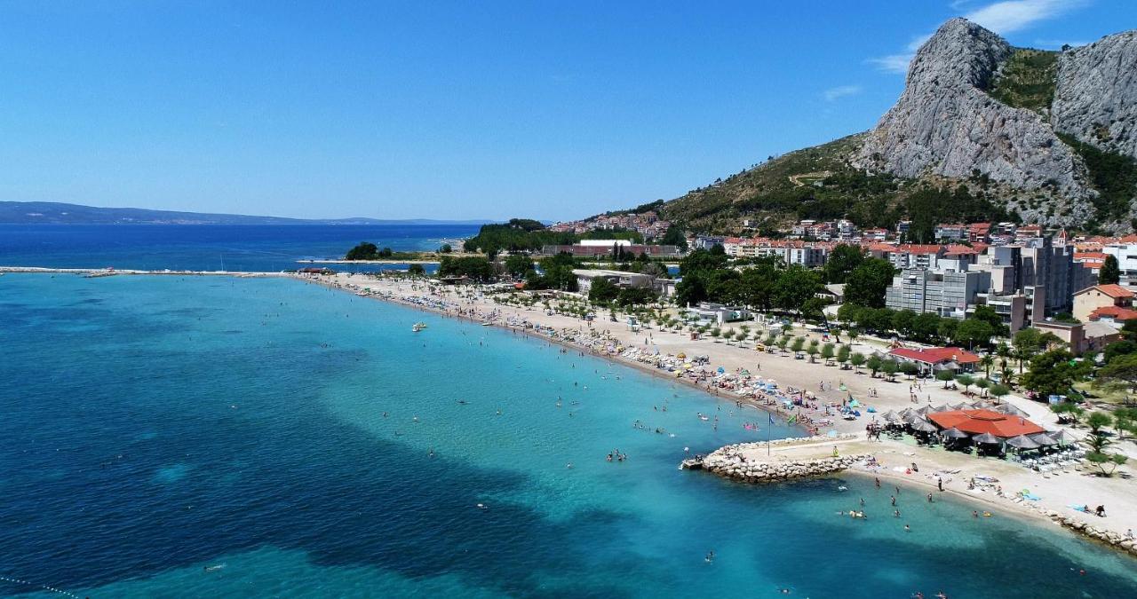 Apartment Omis Holiday Dış mekan fotoğraf