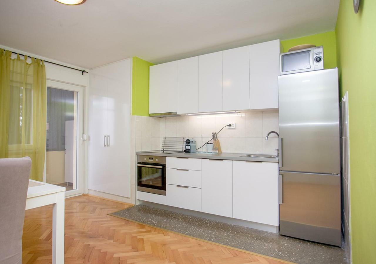 Apartment Omis Holiday Dış mekan fotoğraf
