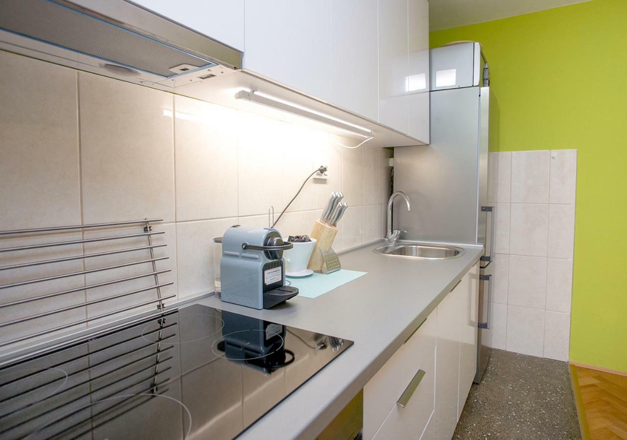 Apartment Omis Holiday Dış mekan fotoğraf