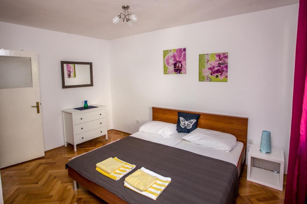 Apartment Omis Holiday Dış mekan fotoğraf